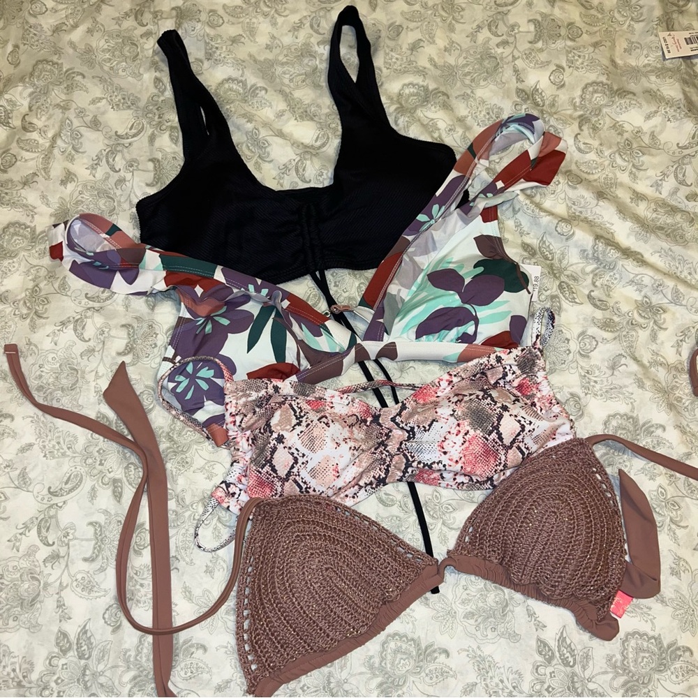 Lot of 4 Swim Tops Medium